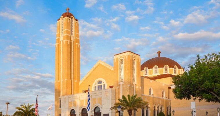 icon-missing-from-florida-church-for-100-years-turns-up-on-a-back-wall-in-another-country