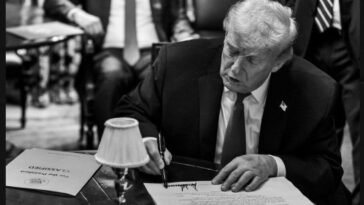 former-pentagon-advisor:-trump-will-shake-the-system-to-its-foundations-–-on-purpose