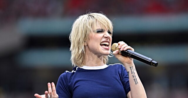 watch:-pop-singer-hayley-williams-says-‘greatest-threat-to-american-democracy’-is-christians