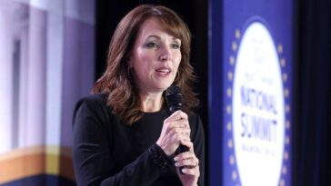 fbi-investigated-mom-over-ties-to-‘right-wing’-moms-for-liberty-group,-bombshell-doj-report-reveals