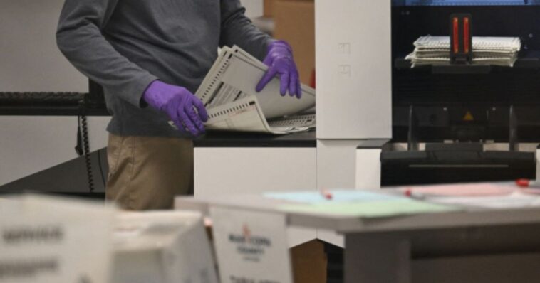 alert:-notorious-maricopa-county-botches-midterm-ballot-mailing-–-same-mistake-happened-to-thousands-of-ballots