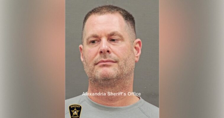 former-senior-cia-officer-pleads-guilty-to-$194-million-taxpayer-heist-—-fake-classified-programs,-298-gold-bars,-florida-luxury-homes,-rolexes