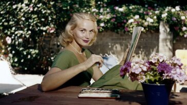 eva-marie-saint,-oscar-winning-‘on-the-waterfront’-and-‘north-by-northwest’-star,-dead-at-102