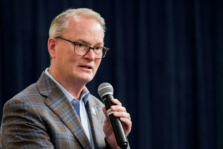 pastor-running-for-senate-doesn’t-know-what-to-tell-parents-of-gender-confused-kids