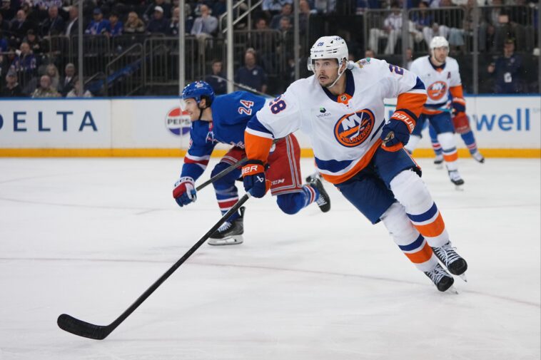 alexander-romanov-tears-acl-in-another-brutal-injury-blow-for-islanders-defenseman