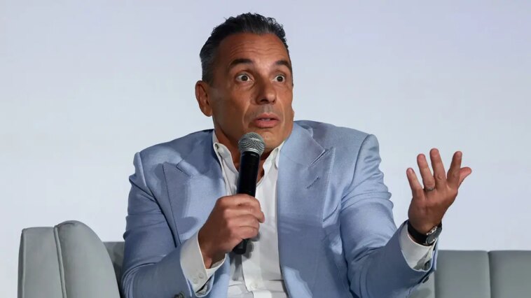 comedy-stars-lash-out-at-sebastian-maniscalco-over-siriusxm-shake-up