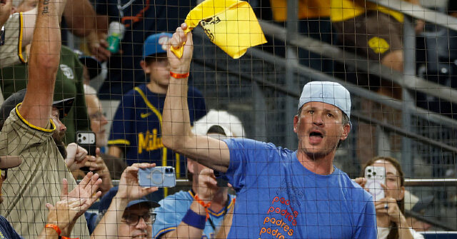 watch:-blink-182-star-tom-delonge-gets-emotional-as-padres-fans-sing-‘all-the-small-things’