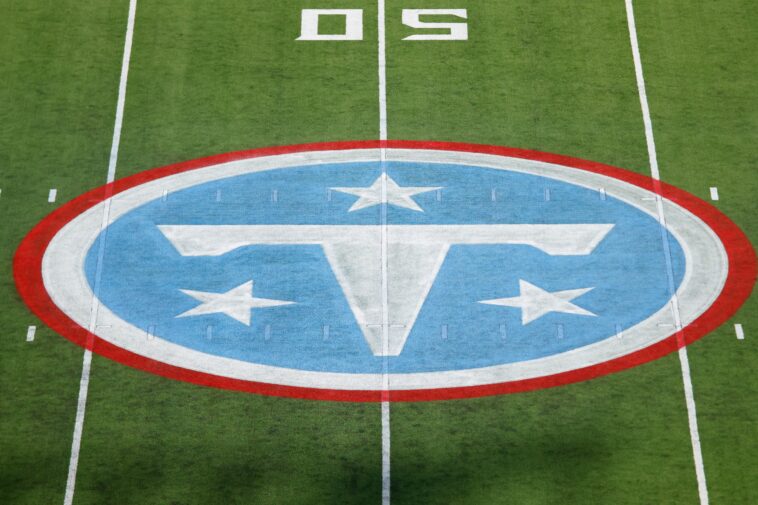 winless-titans-fire-three-execs-in-front-office-shake-up