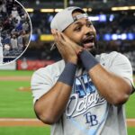 junior-caminero-brutally-trolls-with-broom-and-‘da-yankees-lose’-chant-after-alds-sweep