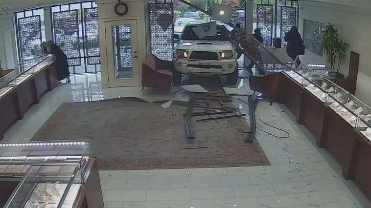 washington-jewelry-store-owner-opens-fire-after-would-be-thieves-ram-truck-through-storefront