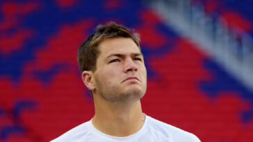 pats-qb-drake-maye-‘a-little-bit-skeptical’-that-the-us-landed-on-the-moon