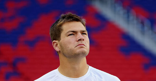 pats-qb-drake-maye-‘a-little-bit-skeptical’-that-the-us-landed-on-the-moon