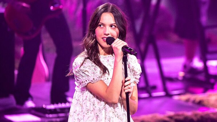 olivia-rodrigo-calls-women-focused-festival-‘one-hundred-percent’-political,-tells-critics-to-not-buy-a-ticket