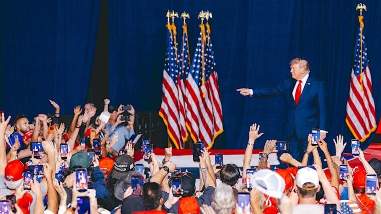 hecklers-interrupt-trump-texas-rally-multiple-times