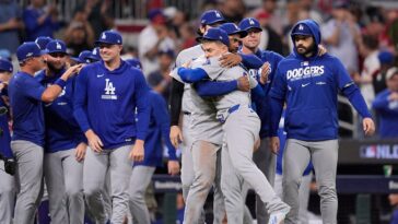 mlb-proposes-reverting-schedule-back-to-its-old-ways,-but-not-without-a-wild-postseason-twist