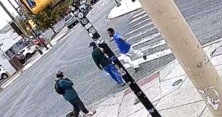 sick:-thug-launches-unprovoked-attack-on-man-in-broad-daylight-on-streets-of-philly-–-bursts-out-laughing-as-he-walks-away-(video)