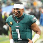 human-vs-chatgpt-nfl-week-5-betting-picks:-ai-wins-a-round,-but-the-human-still-leads-the-season