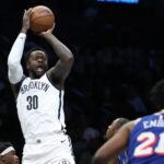 julius-randle-leads-by-example-in-nets’-preseason-win-over-76ers