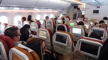 severe-turbulence-diverts-new-york-city-flight-to-miami,-8-injured