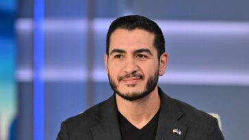 watch:-abdul-el-sayed’s-attempt-to-nail-mike-rogers-for-out-of-state-home-backfires