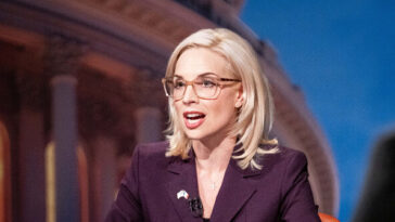 iowa-debate:-ashley-hinson-demands-josh-turek-refund-$20k-per-diem-payout:-‘you-stole-from-taxpayers’
