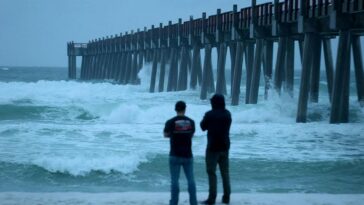 hurricane-isaias-strengthens,-threatens-up-to-9-foot-storm-surge