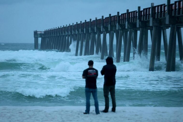 hurricane-isaias-strengthens,-threatens-up-to-9-foot-storm-surge