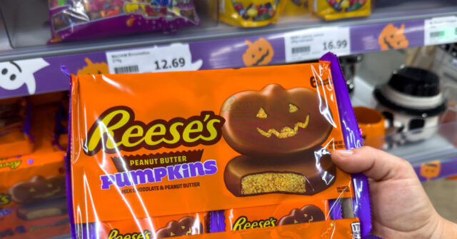 reese’s-peanut-butter-pumpkin-packaging-changed-following-legal-battle-over-candy’s-design