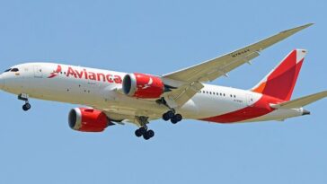 turbulence-forces-nyc-bound-plane-to-land,-8-hospitalized