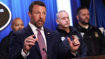dhs-secretary-markwayne-mullin-reveals-the-truth-about-illegal-alien-shot-by-ice-in-nyc,-points-finger-at-mamdani-and-hochul
