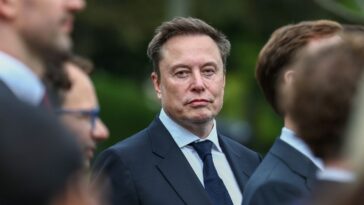 elon-musk’s-starlink-set-to-become-a-‘major-mobile-carrier’-after-unlocking-‘the-last-critical-piece-of-the-spectrum-puzzle’