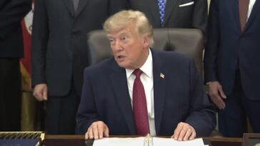 new:-trump-says-he’s-not-going-to-georgia-vs.-alabama-due-to-hurricane-isaias
