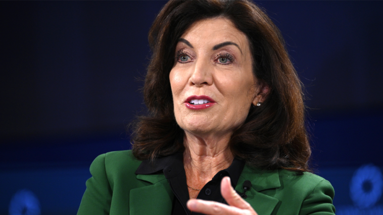gov-kathy-hochul-signs-new-york-onto-trump’s-school-choice-program-despite-teachers-union-opposition