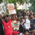 india-begins-mass-arrests-of-‘cockroach’-student-protesters