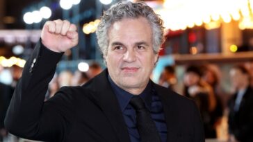 dem-ags,-hollywood-stars-weren’t-powerful-enough-to-stop-paramount-takeover