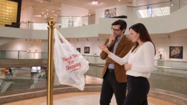 plastic-bag-that-blew-into-modern-art-museum-sells-for-$10-million