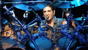journey-drummer-rushed-to-hospital-after-medical-emergency-interrupts-concert