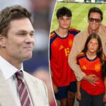 tom-brady-pays-touching-tribute-to-children-with-personalized-gold-necklace