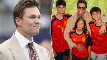 tom-brady-pays-touching-tribute-to-children-with-personalized-gold-necklace