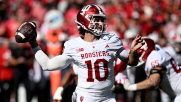 indiana-survives-nebraska-in-comeback-win,-extends-nation’s-longest-active-winning-streak