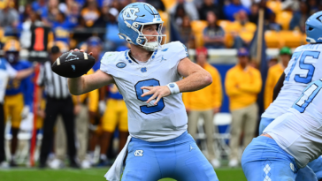 hot-mic-catches-espn-announcer-comparing-north-carolina-qb-to-a-lousy-hotel-breakfast