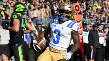 ucla-bruins-upset-oregon-ducks-to-stay-unbeaten-and-change-the-big-ten-championship-picture