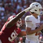 unranked-oklahoma-knocks-off-no.-1-texas-in-walk-off-fashion-after-arch-manning’s-rough-4th-quarter