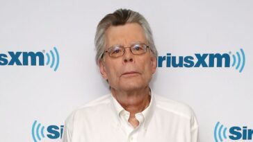 stephen-king-asks-why-billy-bob-thornton-series-‘landman’-was-snubbed-by-emmys,-and-x-schools-him