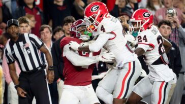 refs’-crucial-no-call-looms-large-over-georgia’s-victory-over-alabama