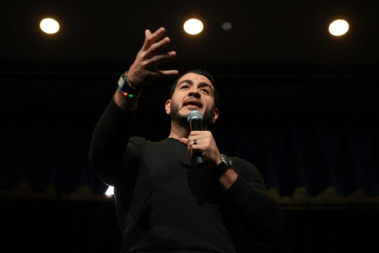 el-sayed-compares-obama-to-his-father-after-complaining-about-‘his-failures’