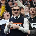 mike-ditka-tributes-pour-in-from-around-the-nfl-including-fans-dressing-like-him-in-green-bay