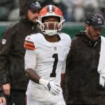 jets-defender-delivers-brutal-hit-to-browns-rookie-wide-receiver,-knocks-him-out-of-the-game