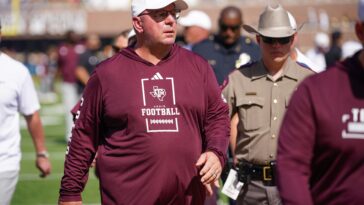texas-a&m-coach-mike-elko-calls-out-‘cesspool’-fan-website-after-another-ugly-loss