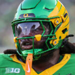 watch:-oregon’s-bear-alexander-accused-of-dirty-hit-on-ucla-qb-nico-iamaleava’s-head
